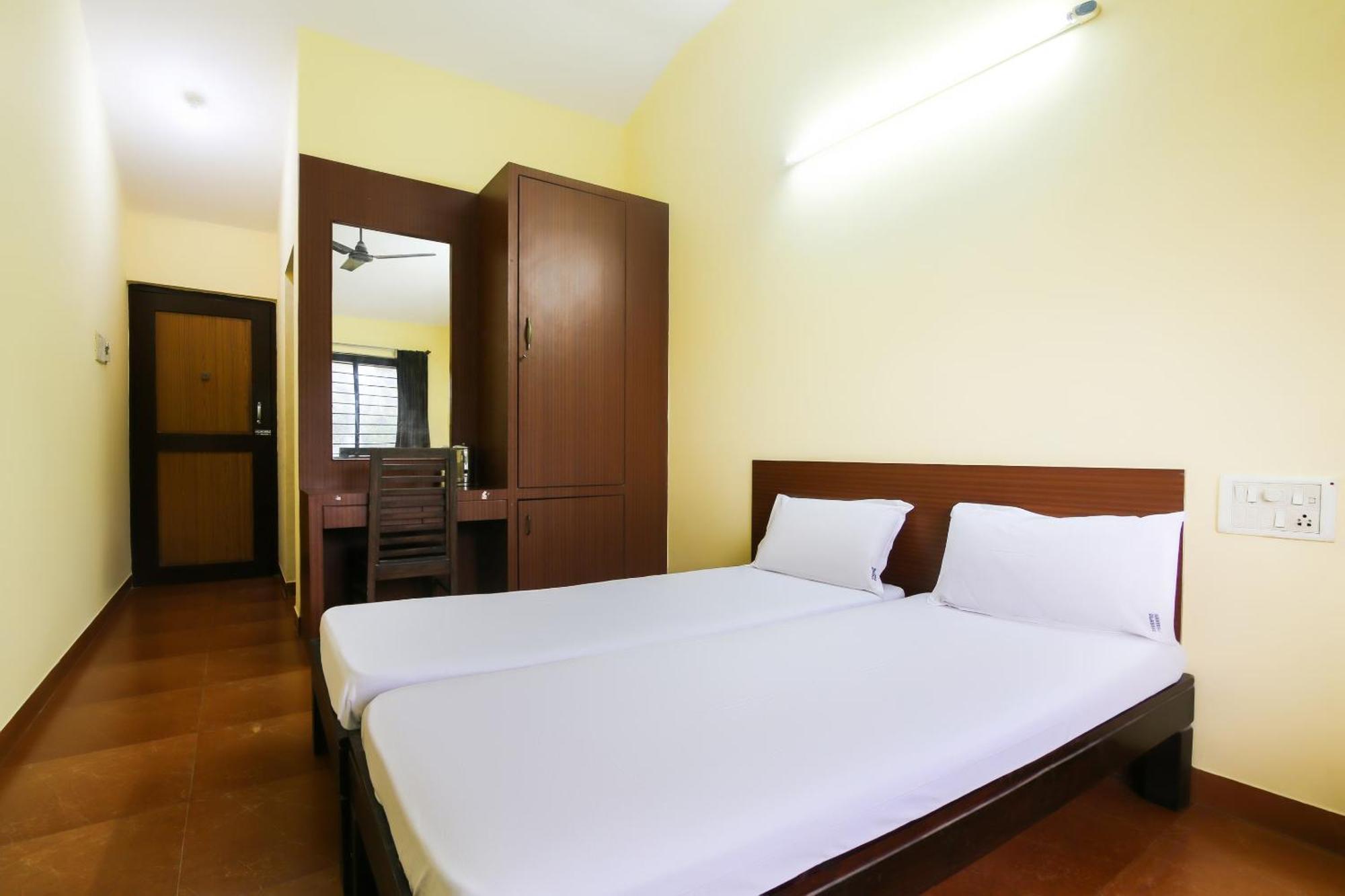 Hotel O Raviraj Classic Cana Экстерьер фото