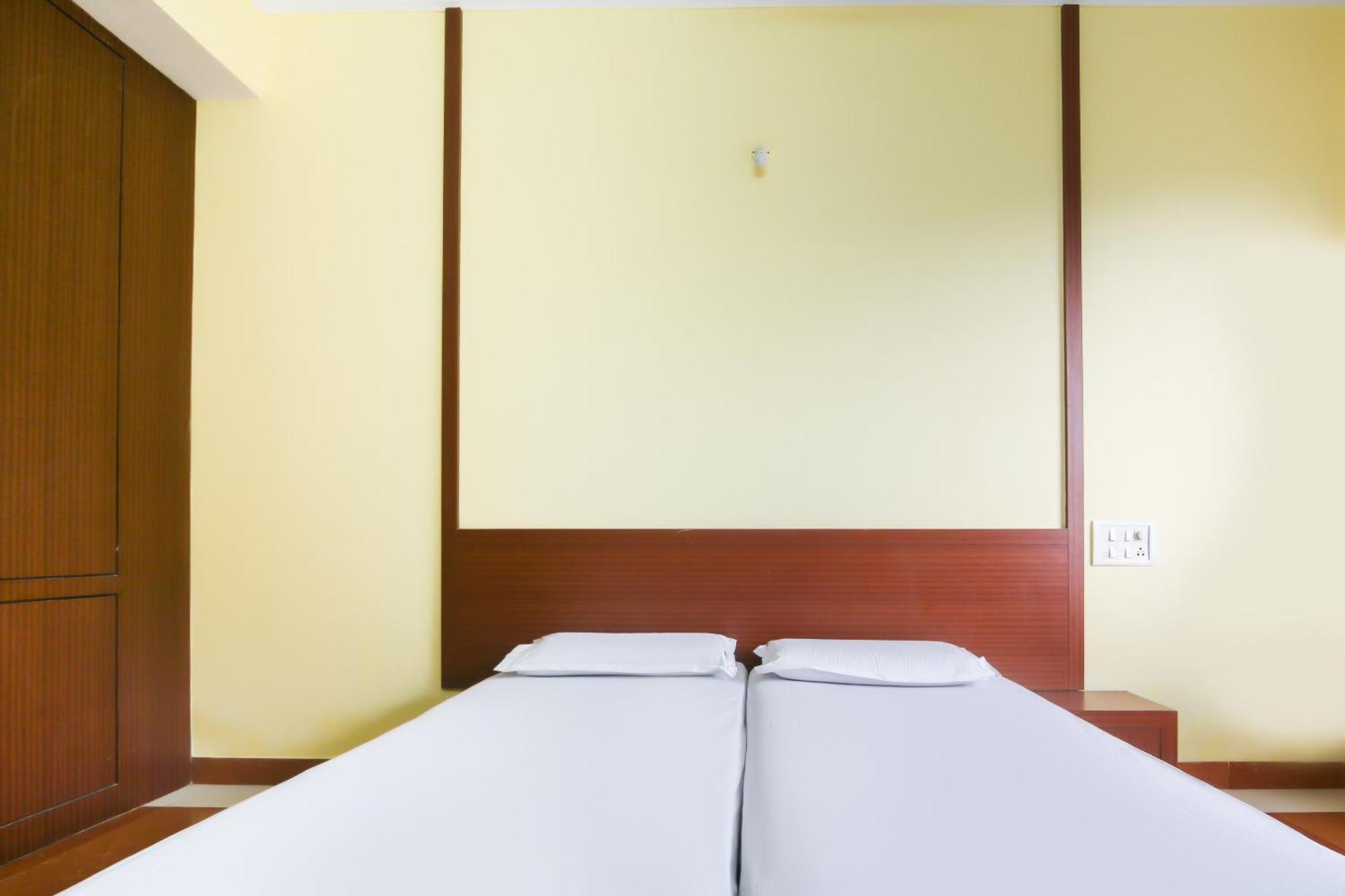 Hotel O Raviraj Classic Cana Экстерьер фото