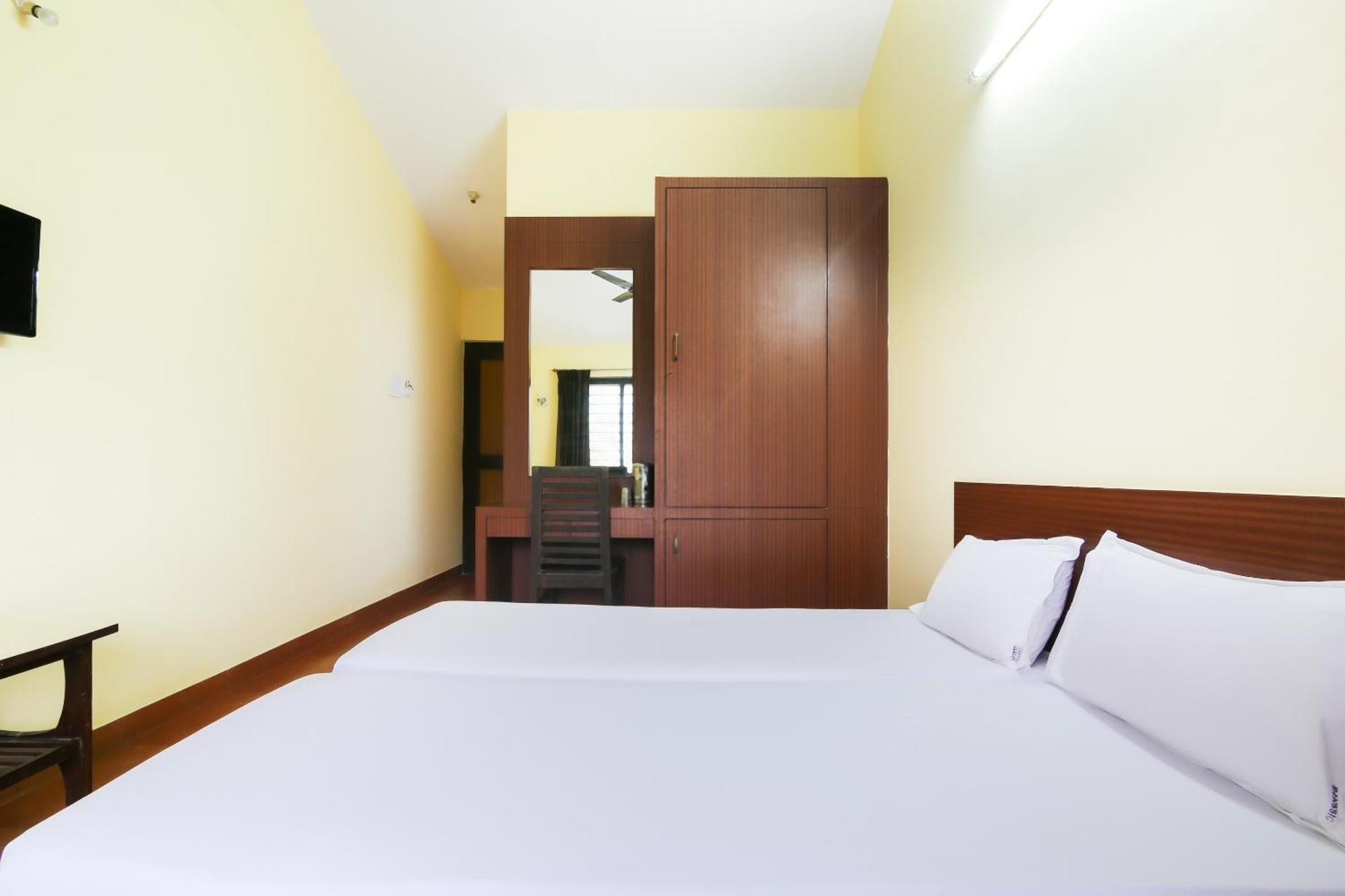 Hotel O Raviraj Classic Cana Экстерьер фото